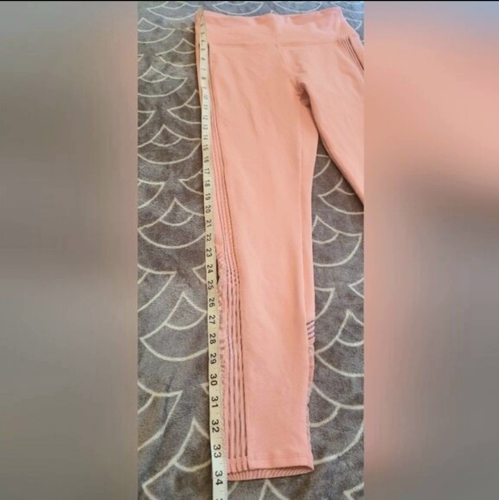 Fabletics High Rise Mesh Leggings | Peach Pink | Athletic Workout | Size M - Picture 4 of 9